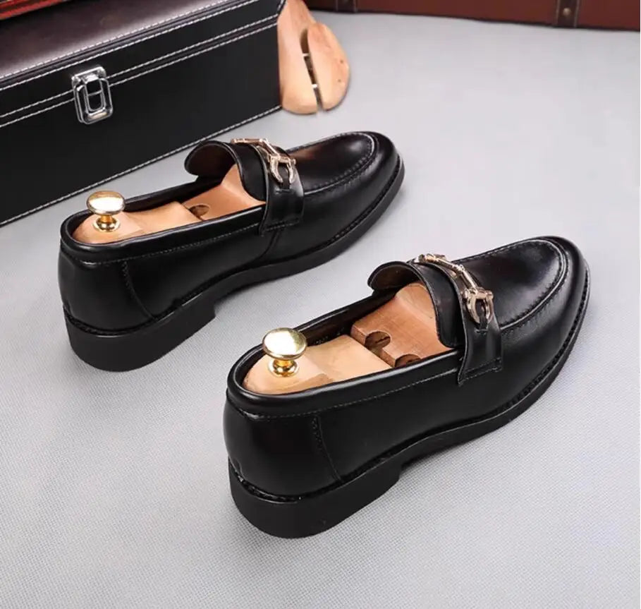 New Fashion Designer Men's Pointed Black Metal Buckle Oxford Flats Casual Shoes Wedding Dress Prom Party Zapatos Hombre