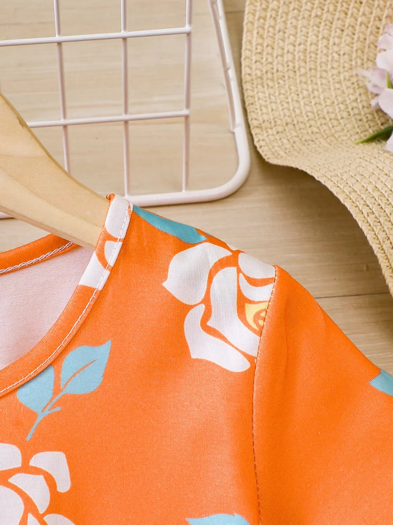 Girls' dress, children's clothing, summer casual dress, lightweight and breathable, suitable for girls aged 4 to 12.