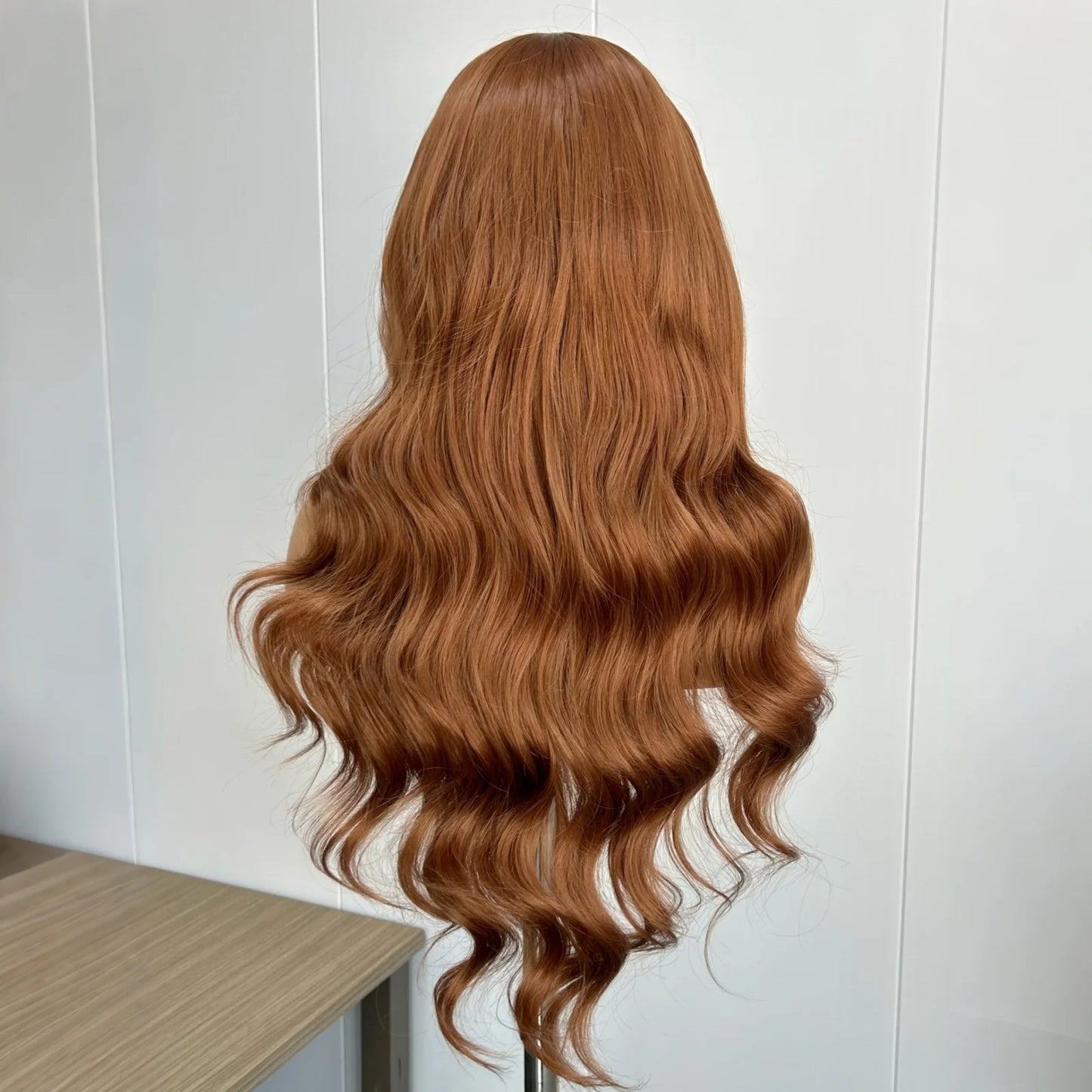 Ginger Brown Long Body Wave Synthetic Middle Part Natural Curly Loose Wavy Reddish Brown Heat Resistant Fiber Wigs for Women
