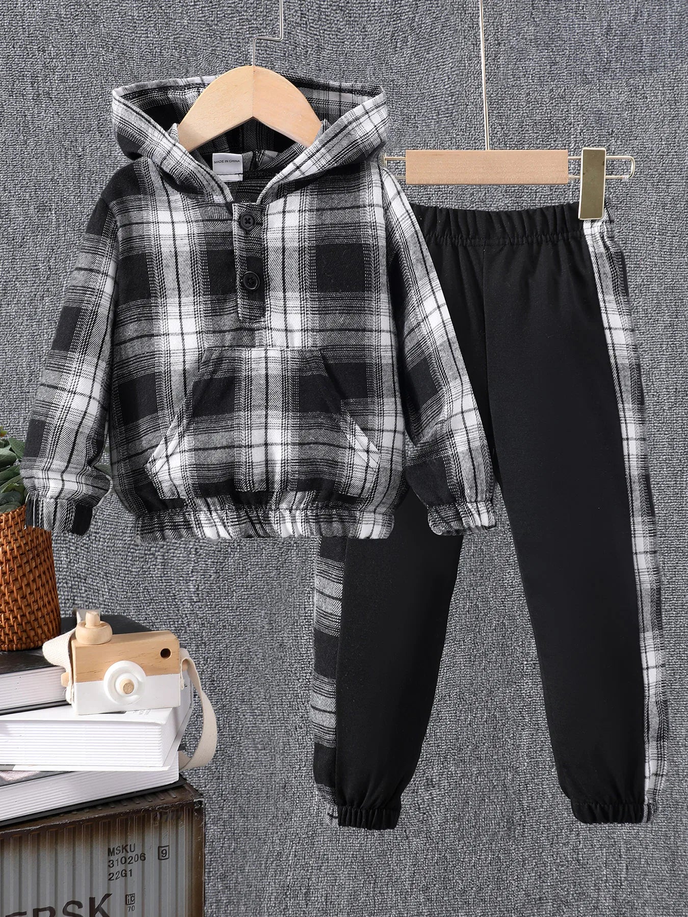 2pcs Boy's Plaid Button Hooded Outfit, Hoodie & Pants Set, Boys Clothes, As Gift