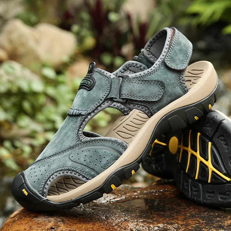 Men Sandals Soft Comfortable Non-Slip Men Shoes Comfortable Beach Sandals Men's Sandal Summer New Casual Flat Shoes Slippers
