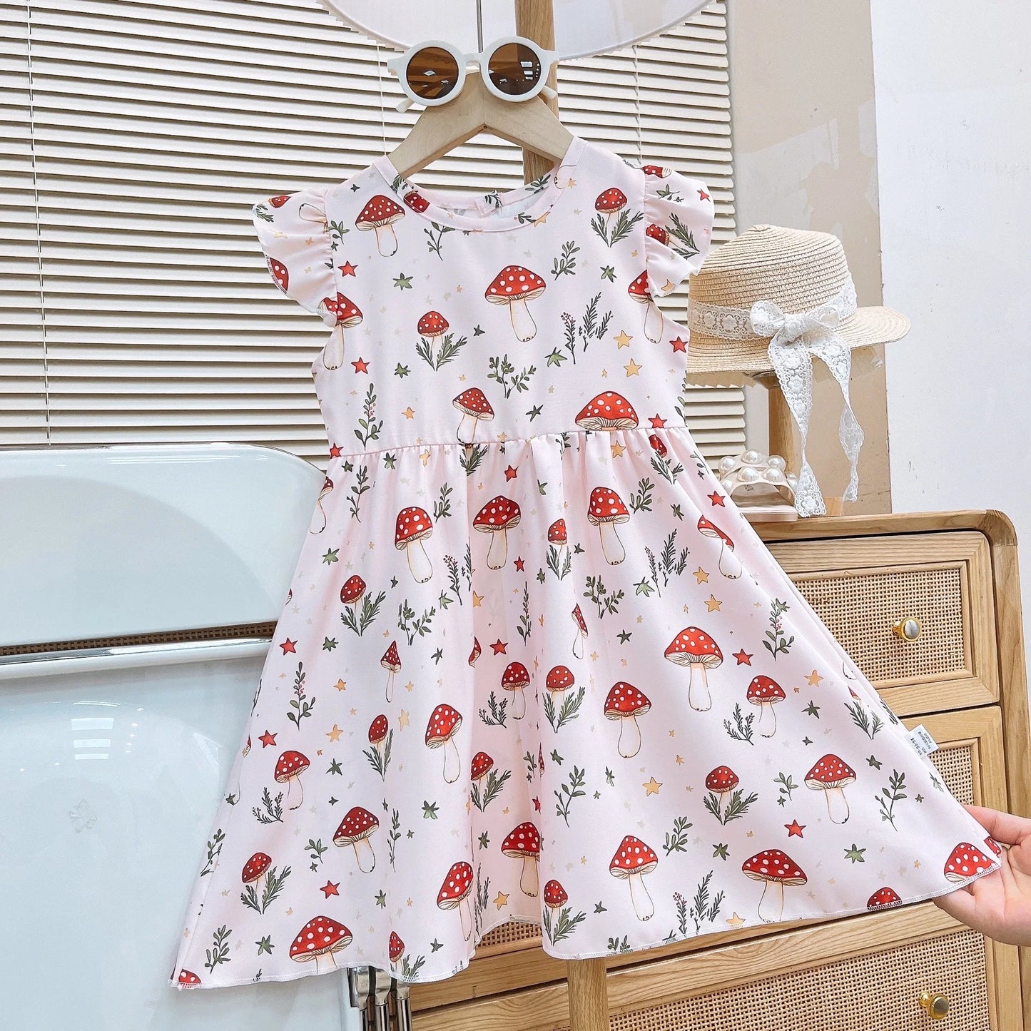 Girls Summer Dress New Fashion Floral Princess Dress with Flutter Sleeves for Toddlers and Young Children
