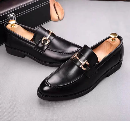 New Fashion Designer Men's Pointed Black Metal Buckle Oxford Flats Casual Shoes Wedding Dress Prom Party Zapatos Hombre